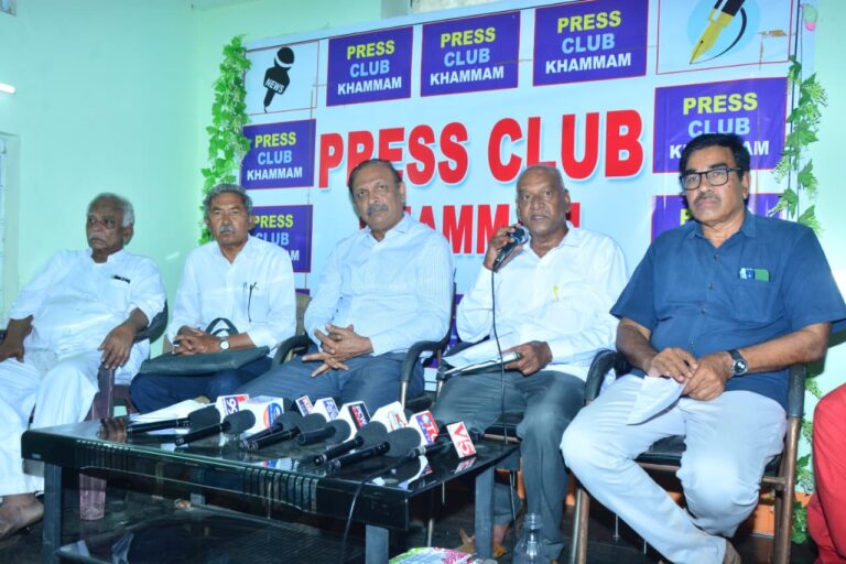 కోర్టు ఆదేశానుసారమే…భూదాన భూముల్లో పేదల ఇళ్లు