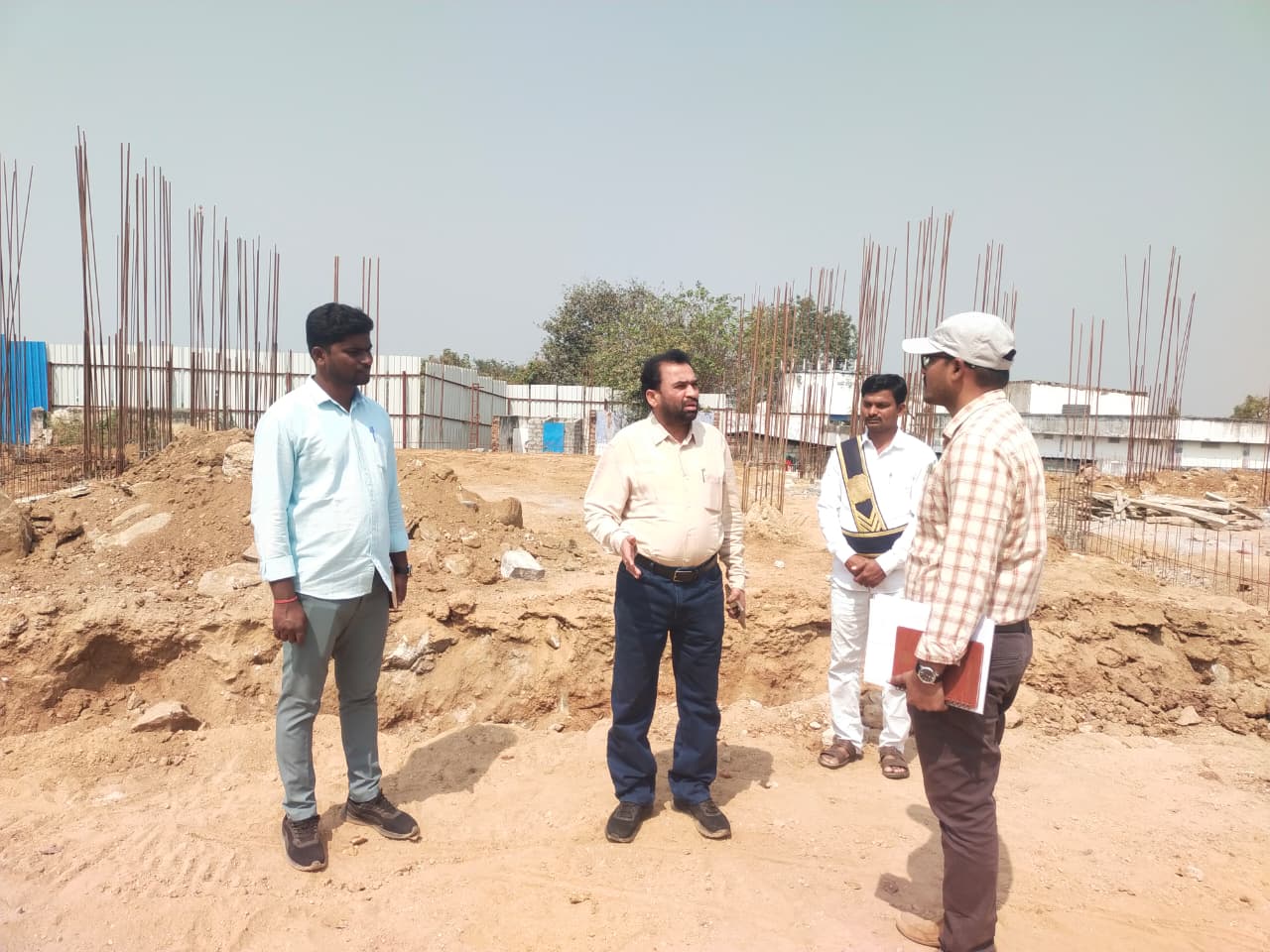 నూతన డివిజన్ కార్యాలయ భవనాల పరిశీలన