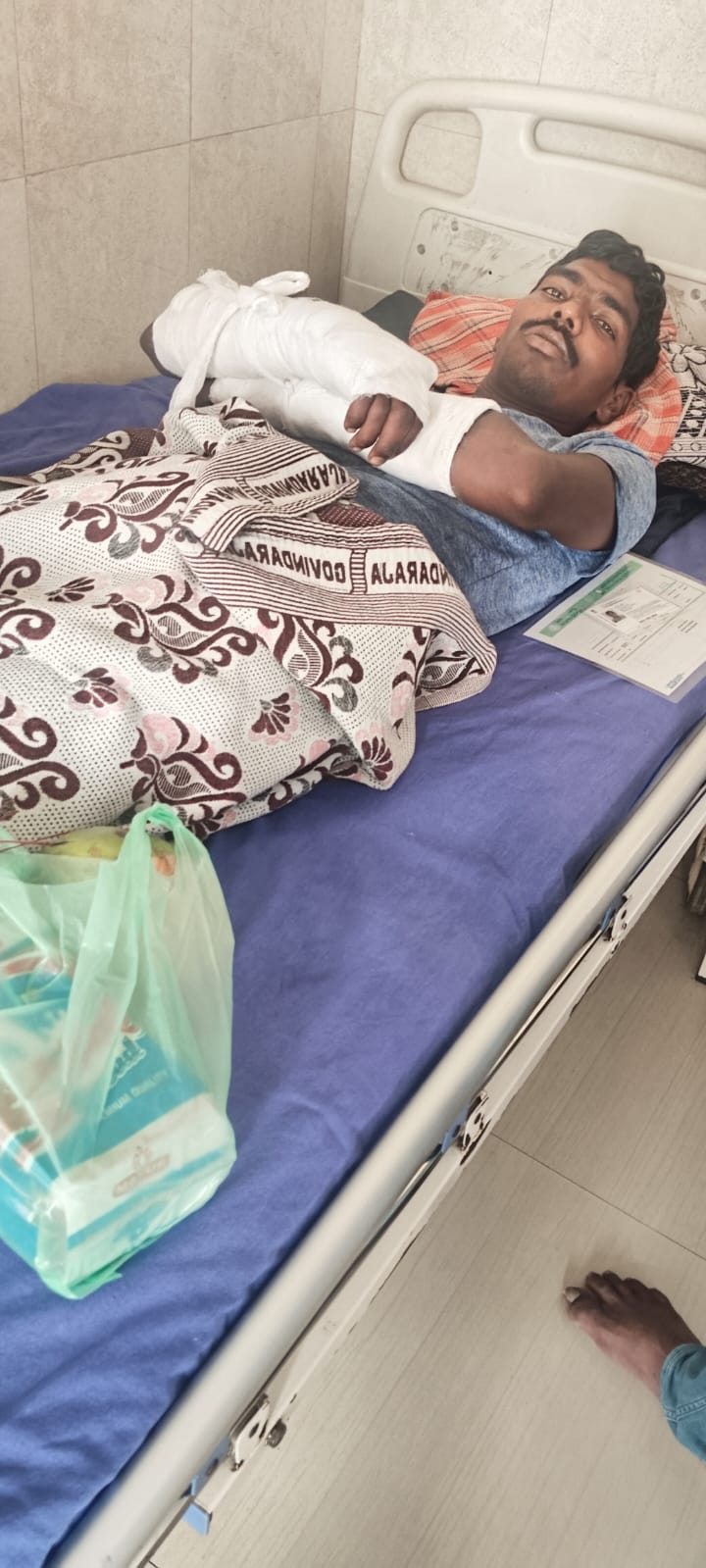 తాటి చెట్టు ఎక్కి కిందపడిన గీతా కార్మికుడు