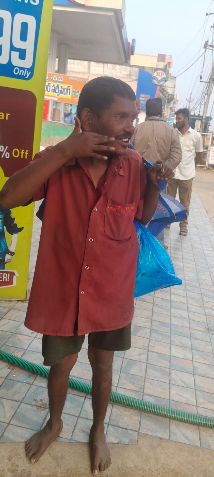 యాచకుడే కానీ… మనసున్న మహారాజు!