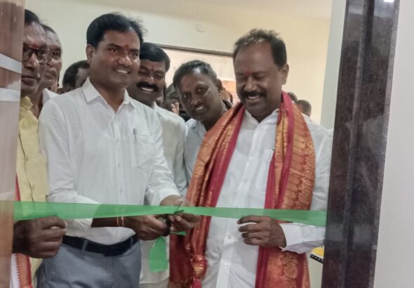 భక్తులకు మెరుగైన సేవలే లక్ష్యం ఎమ్మెల్యే గండ్ర