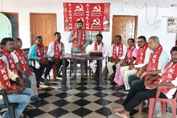 పెట్టుబడి సాయం వెంటనే రైతుల ఖాతాల్లో జమ చేయాలి