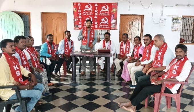 పెట్టుబడి సాయం వెంటనే రైతుల ఖాతాల్లో జమ చేయాలి