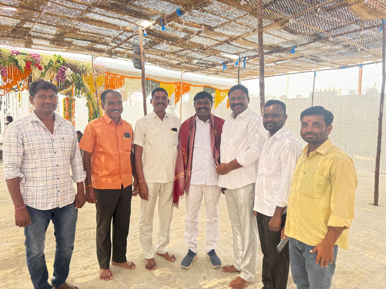 కోటంచ లక్ష్మీ నరసింహ స్వామి ఆలయాన్ని దర్శించిన నిషిధర్ రెడ్డి