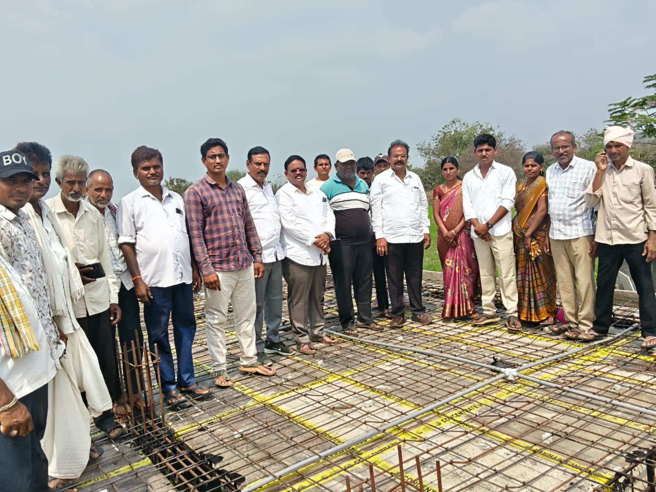 గ్రామ పంచాయతీ భవన పనులు ప్రారంభం