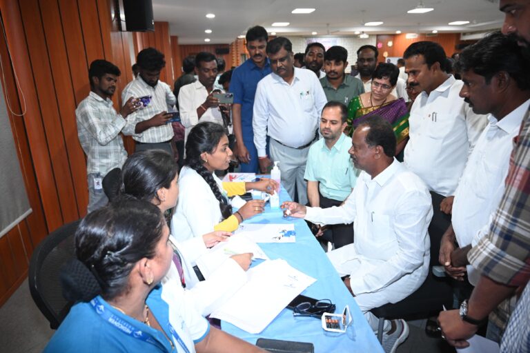 ఉద్యోగులు ఆరోగ్యంగా ఉంటేనే ప్రజలకు మెరుగైన సేవలు