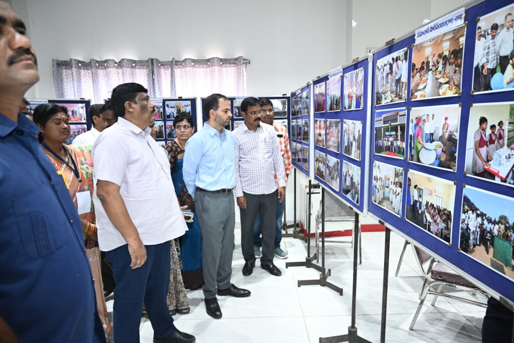 అభివృద్ధి–సంక్షేమ కార్యక్రమాలపై ఫోటో ప్రదర్శన