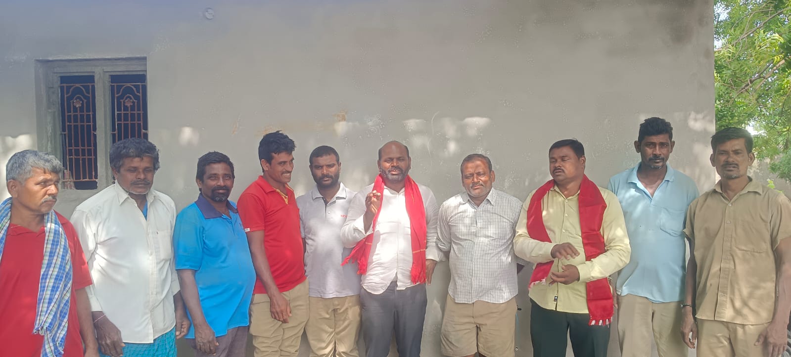 స్మశాన వాటిక ని ధ్వంసం