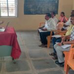 ప్రభుత్వ విద్యా వ్యవస్థను మెరుగుపరచండి