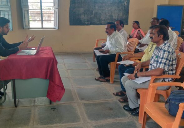 ప్రభుత్వ విద్యా వ్యవస్థను మెరుగుపరచండి