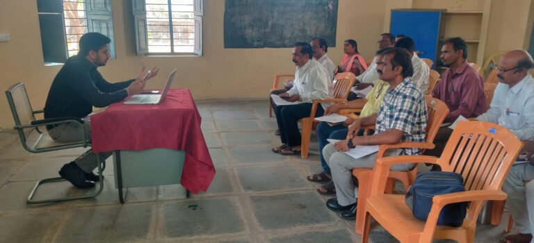 ప్రభుత్వ విద్యా వ్యవస్థను మెరుగుపరచండి