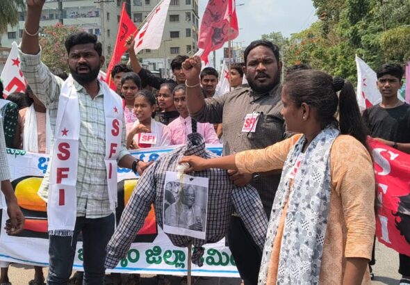 గరికపాటి పై తక్షణ చర్యలు తీసుకోవాలి