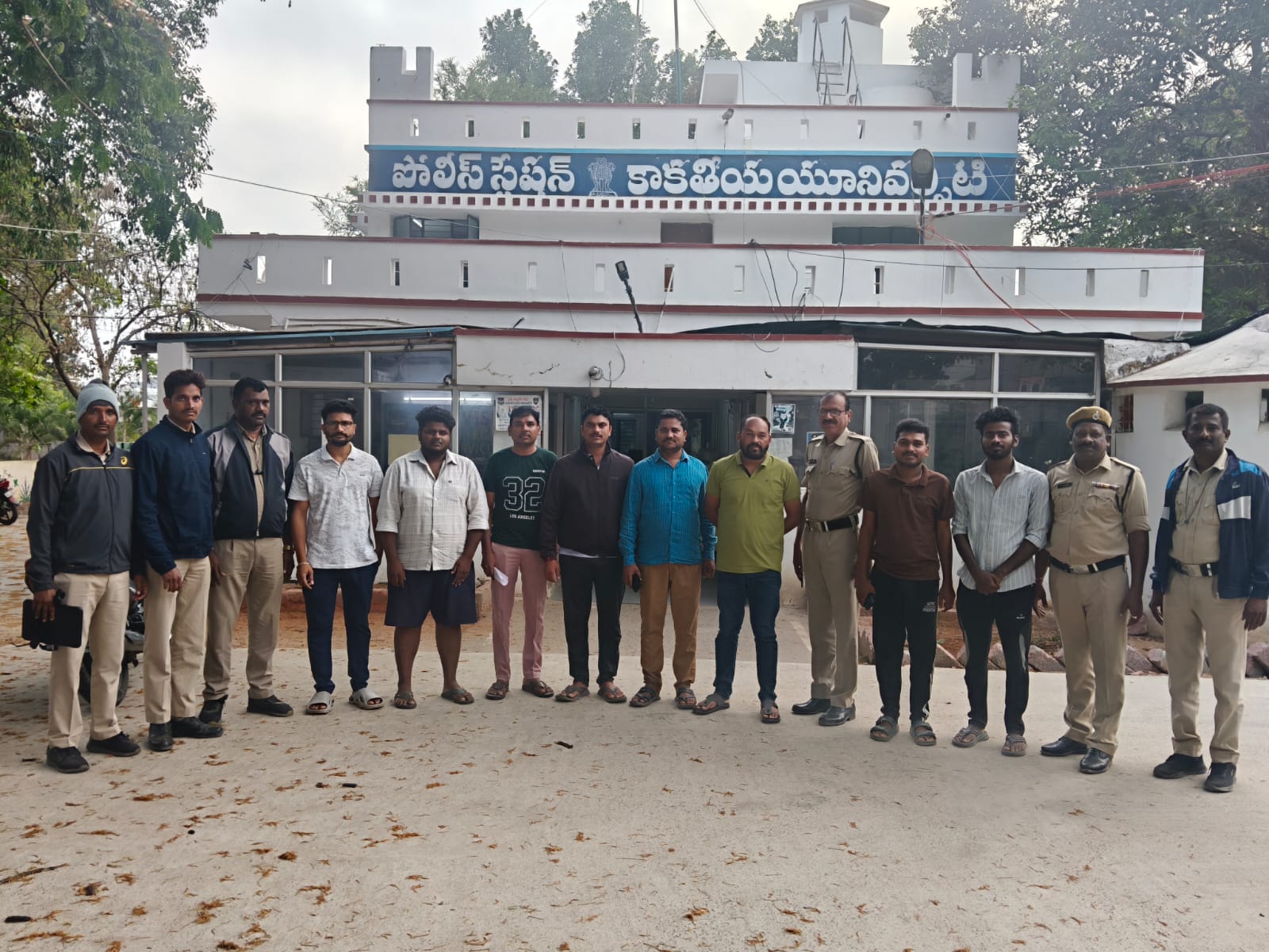 హనుమకొండలో ఉద్రిక్త వాతావరణం