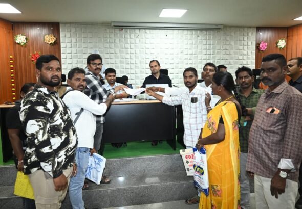 ప్రజావాణిలో వచ్చిన దరఖాస్తులను త్వరితగతిన పరిష్కరించాలి