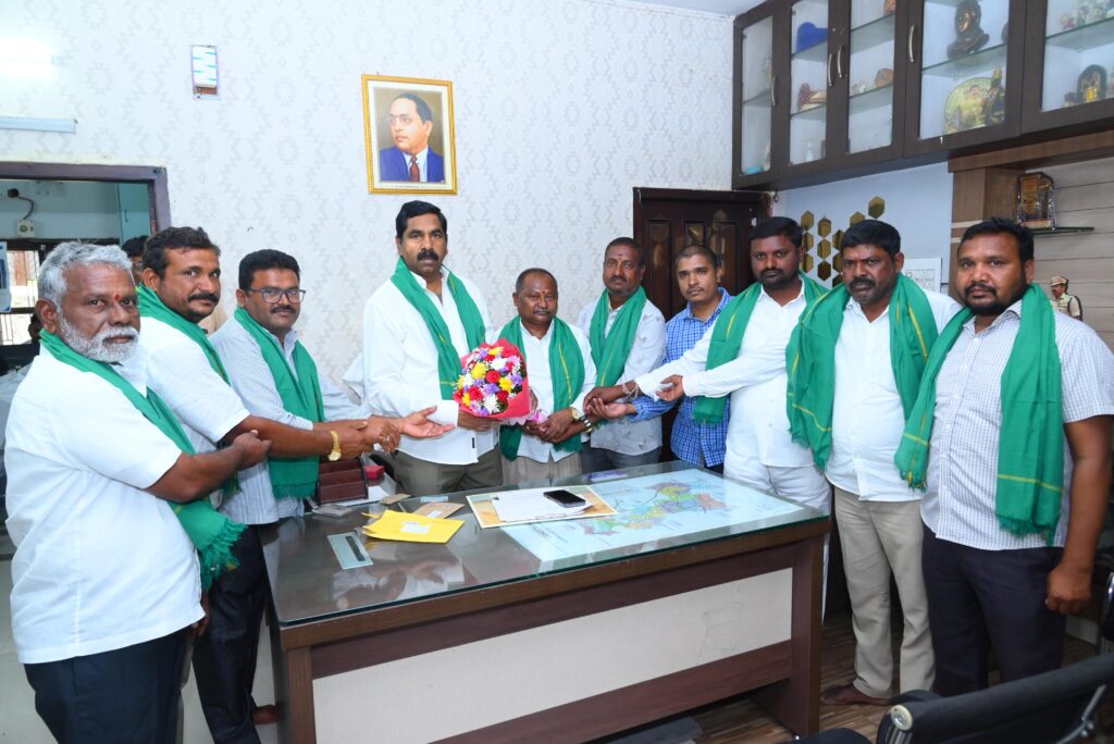 పలు అభివృద్ధి పనులకై ఎమ్మెల్యే దృష్టికి