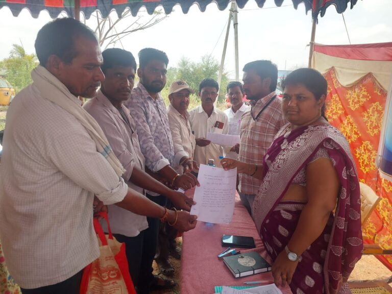 ప్రజల సమస్యలపై ప్రత్యక్ష చర్చలు