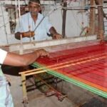 చేనేత కార్మికుల ఉపాధిని దెబ్బతీయొద్దు