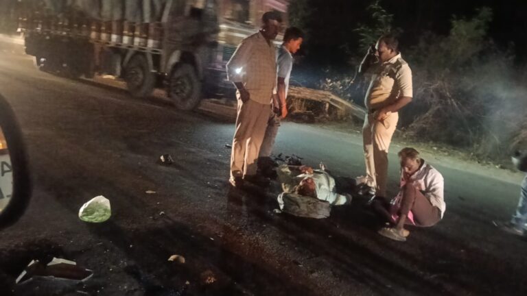 రేగొండ శివారులో రోడ్డు ప్రమాదం