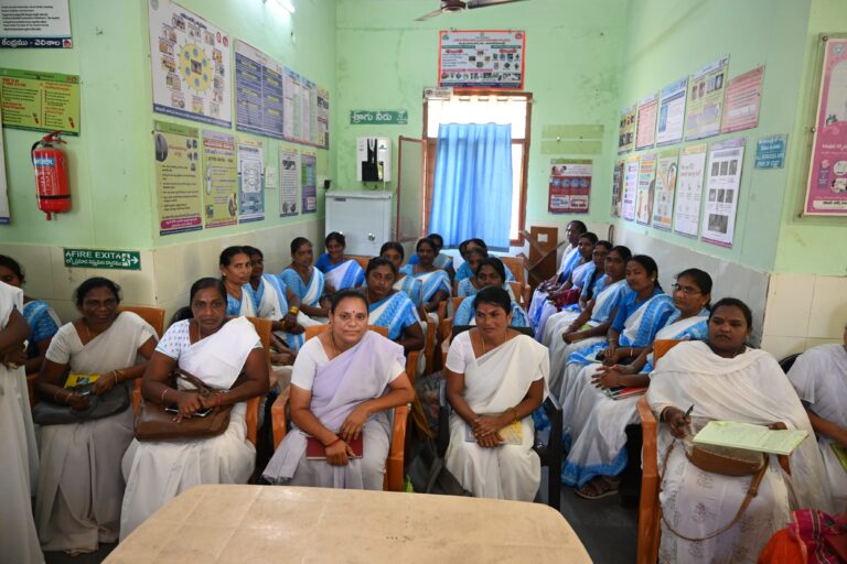 ఆశా కార్యకర్తల సేవలు అమూల్యం–జిల్లా కలెక్టర్