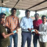 కార్మికులకు మజ్జిగ ప్యాకెట్ల పంపిణీ