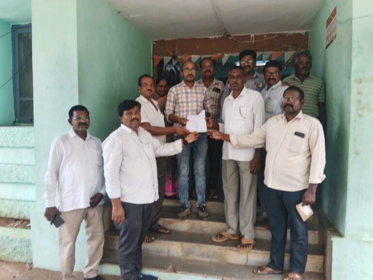 ధాన్యం కొనుగోలు కేంద్రాలు వెంటనే ఏర్పాటు చేయాలి