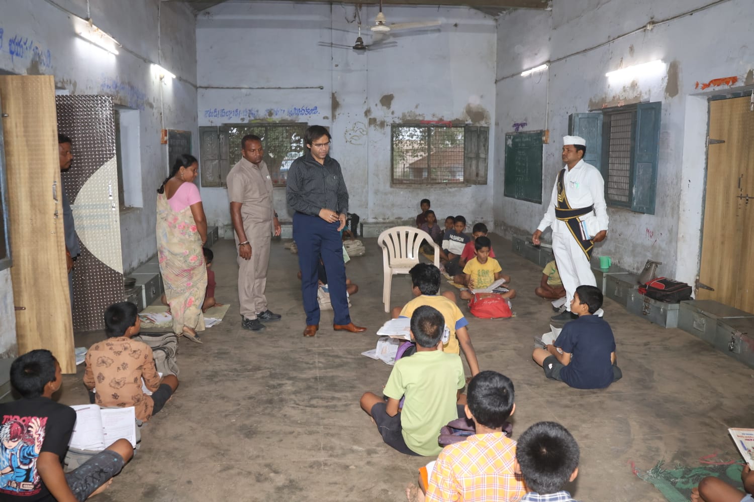 వసతి గృహాలే నిర్లక్ష్యానికి నిలయాలా?