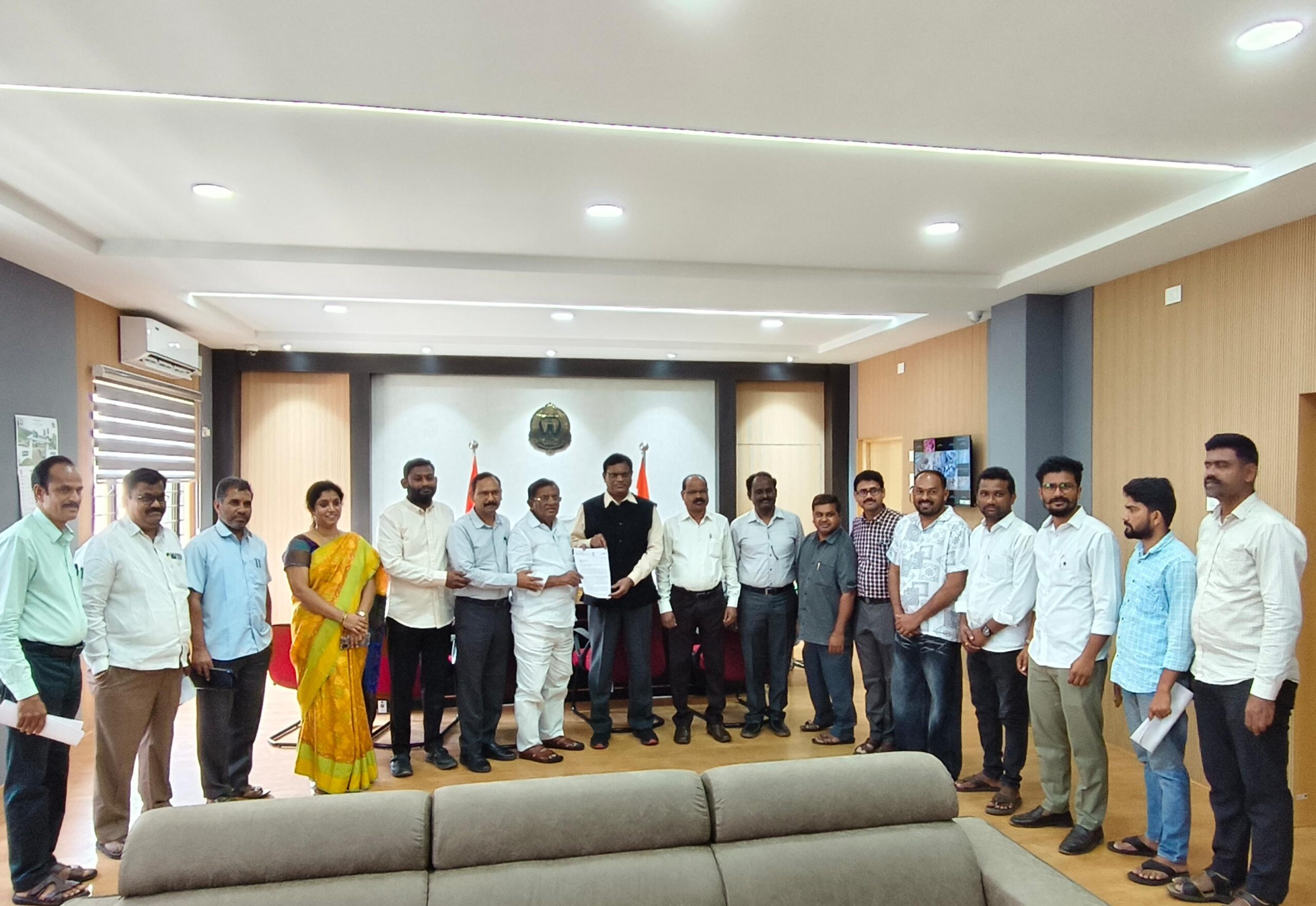 సేవాలాల్ మహారాజ్ విగ్రహ స్థాపనకు వినతి