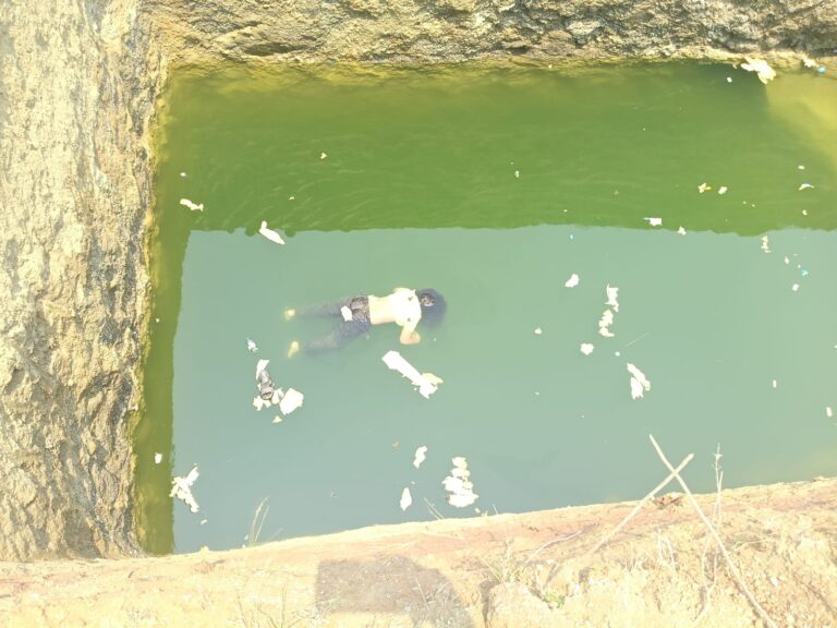 వ్యవసాయ బావిలో యువతి మృతదేహం