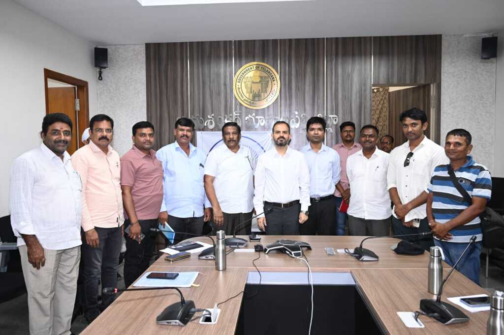 అర్హులైన పాత్రికేయులందరికీ అక్రిడిటేషన్ కార్డులు మంజూరు