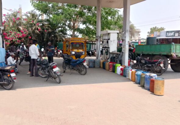 పౌర సరఫరాల శాఖ తక్షణమే స్పందించాలి