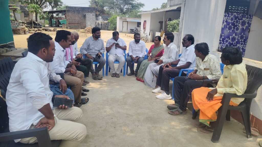 మండల పార్టీ అధ్యక్షులు మాజీ వైస్ ఎంపీపీ ఎర్రబెల్లి రాజేశ్వర్ రావు.