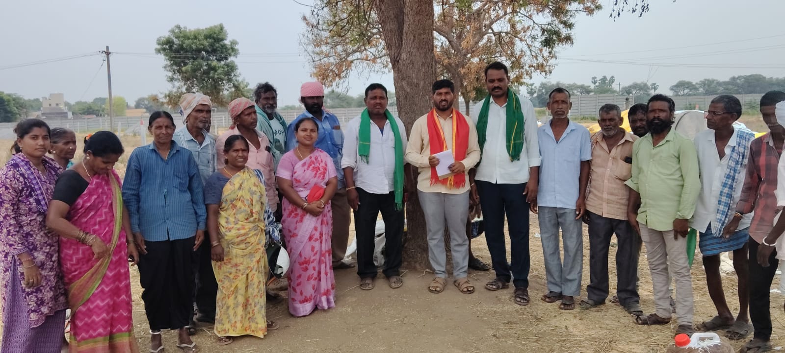 -భూక్య చందు నాయక్ తెలంగాణ రైతు సంఘం జిల్లా ప్రధాన కార్యదర్శి.