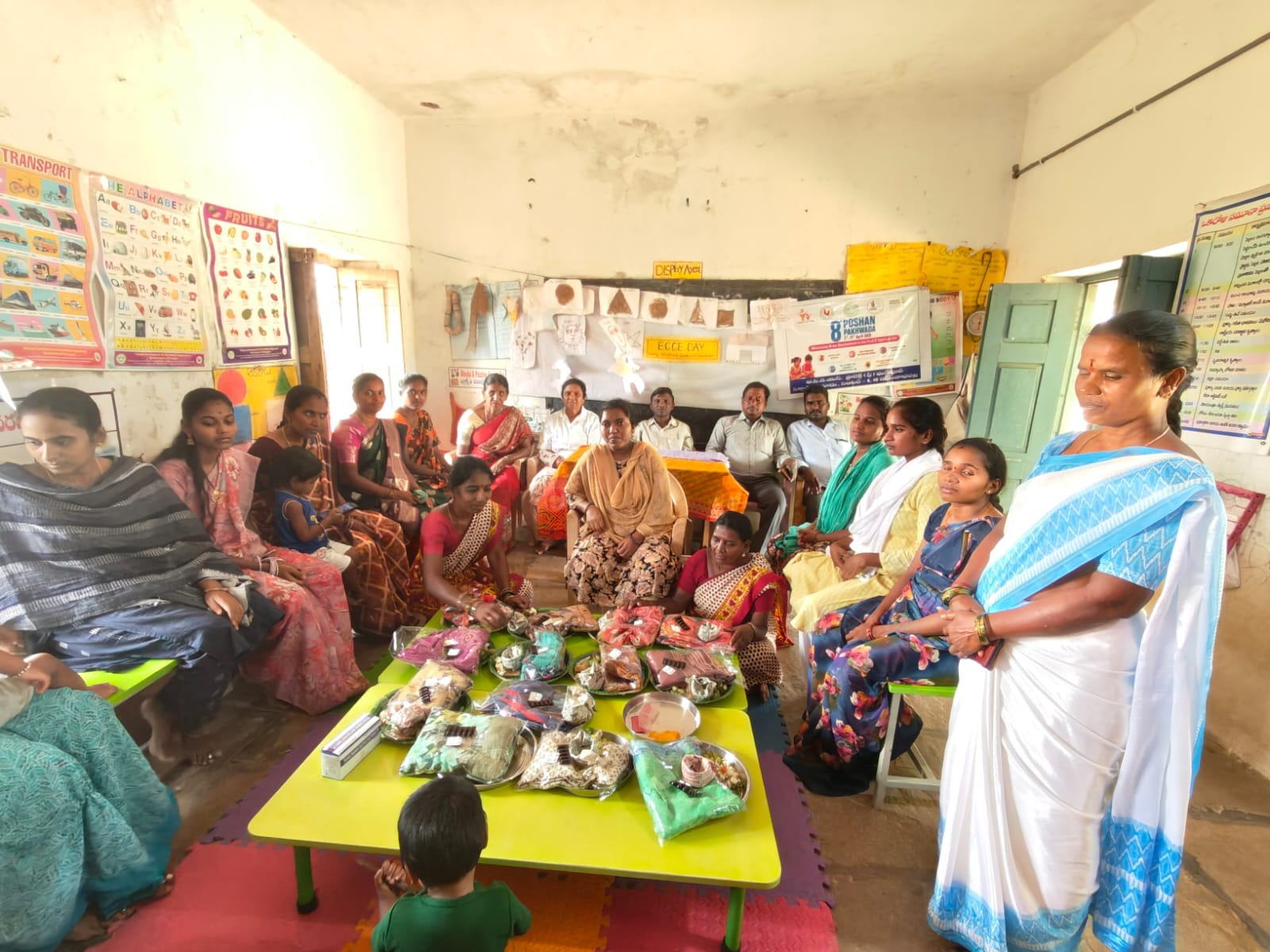 సర్పంచ్ ఎడ్ల వెంకటయ్య దంపతుల సేవలు ఆదర్శనీయం