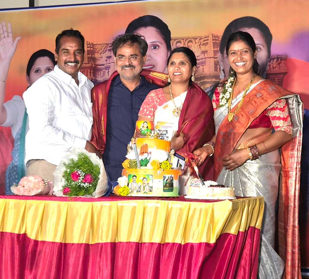 రక్తదాన శిబిరంతో పాటు పలు సేవా కార్యక్రమాలు