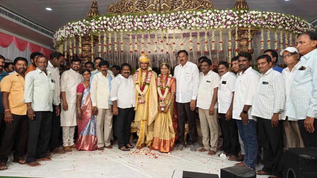 జిల్లా బీఆర్ఎస్ పార్టీ నాయకులు,వర్ధన్నపేట మాజీ ఎమ్మెల్యే ఆరూరి రమేష్