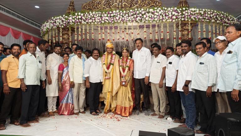 జిల్లా బీఆర్ఎస్ పార్టీ నాయకులు,వర్ధన్నపేట మాజీ ఎమ్మెల్యే ఆరూరి రమేష్