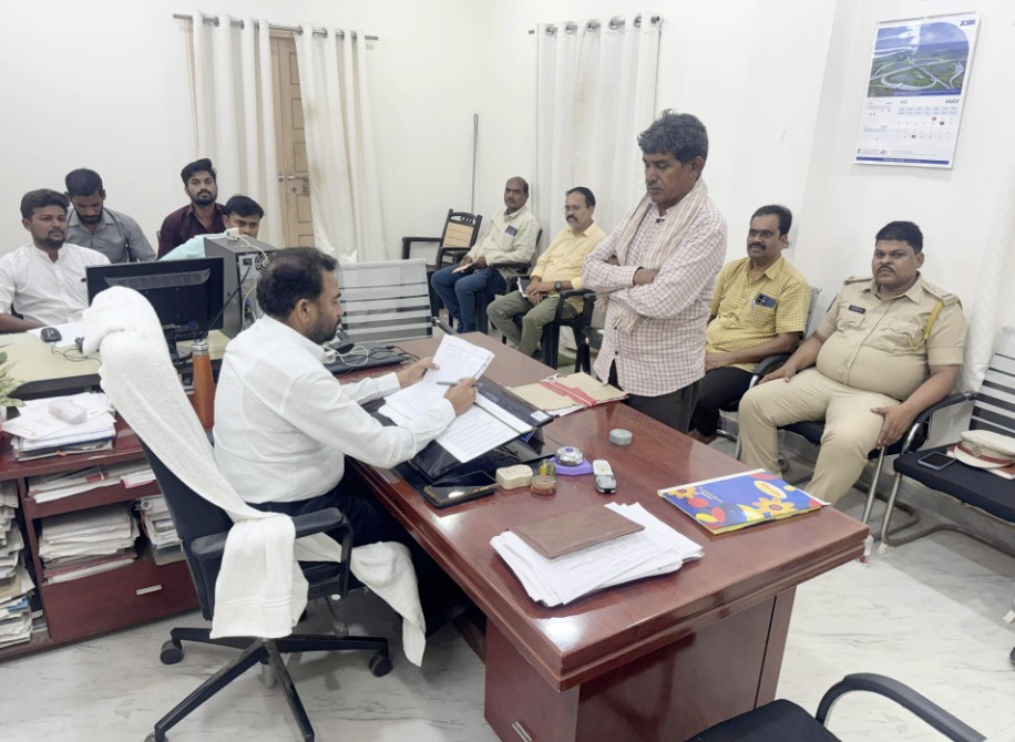22 దరఖాస్తుల స్వీకరణ