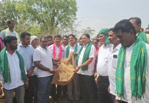 రైతు ఏడ్చిన ఏ రాజ్యం బాగుపడలే
