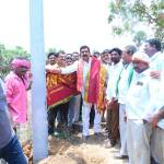 పోల్స్ పనులు ప్రారంభించిన ఎమ్మెల్యే కేఆర్ నాగరాజు