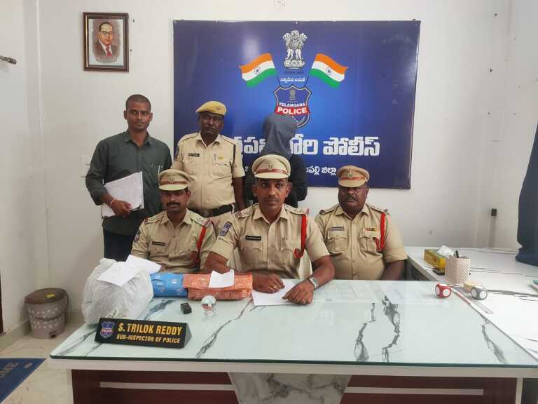 ముగ్గురు గంజాయి స్మగ్లర్ల అరెస్ట్