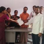 గ్రామ సర్పంచ్ మూడు జంపా నాయక్, ఉప సర్పంచ్ ఉమాదేవి