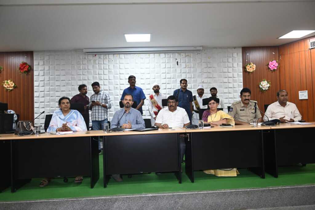 జిల్లా కలెక్టర్ రాహుల్ శర్మ