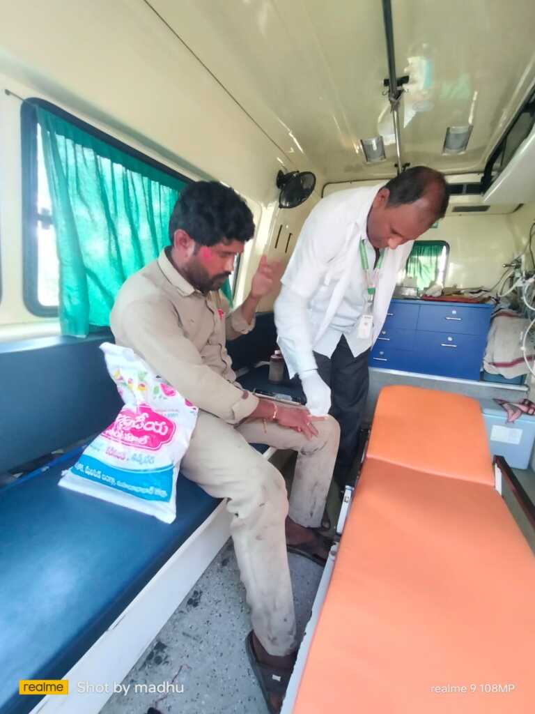 దరవత్ తండా మధ్య రోడ్డుపై ఆవును ఢీ
