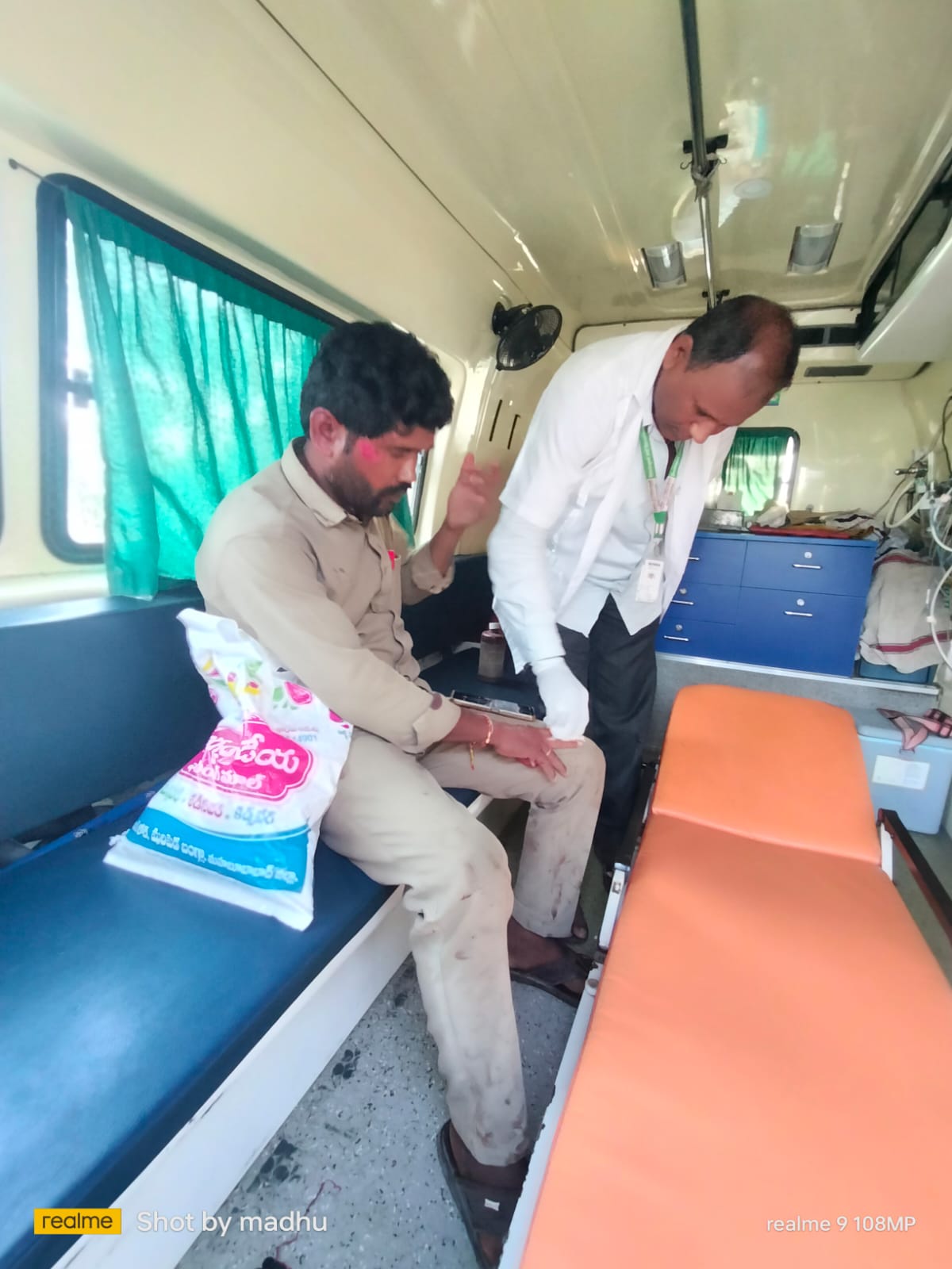 దరవత్ తండా మధ్య రోడ్డుపై ఆవును ఢీ