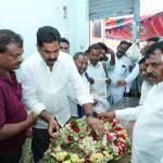 సీనియర్ జర్నలిస్ట్ కుటుంబానికి కాంగ్రెస్ అండగా ఉంటుంది-ఎమ్మెల్యే