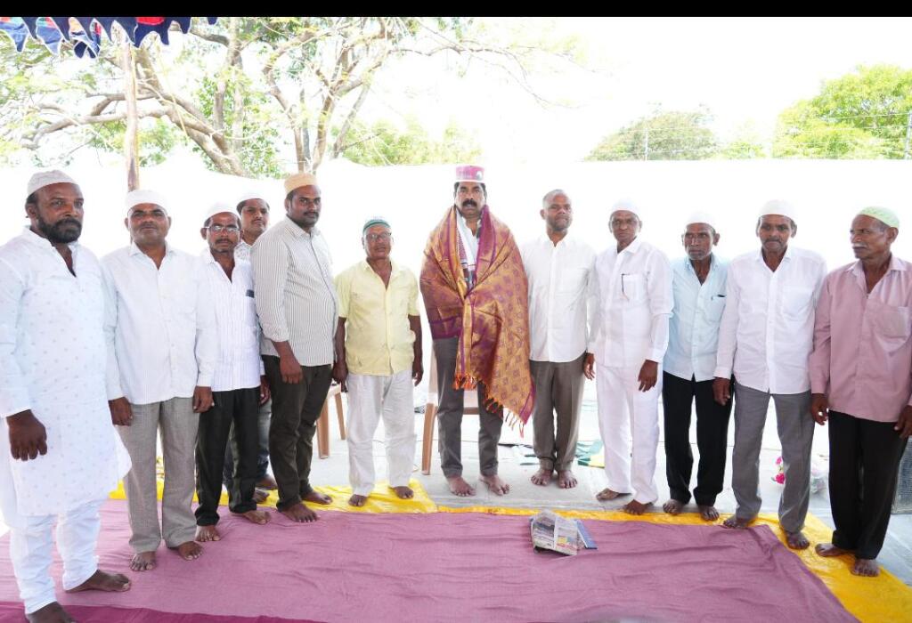 త్యాగభావాన్ని పెంపొందించడమే బక్రీద్ సందేశం-ఎమ్మెల్యే నాగరాజు