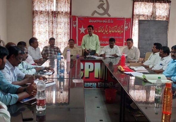 ఆర్టీసీ కార్మికులను ప్రభుత్వంలో విలీనం వెంటనే చేయాలి