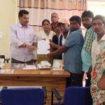గ్రామపంచాయతీ కార్మికుల సమస్యల పరిష్కరించాలి