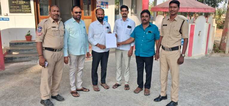 బీఆర్ఎస్ సర్పంచ్‌ల ముందస్తు అరెస్ట్