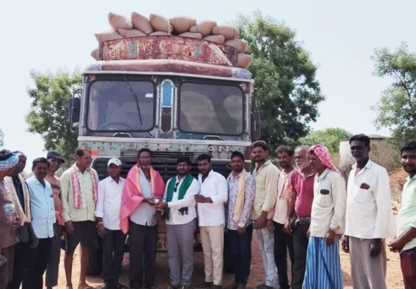పిఎసిఎస్ ధాన్యం కొనుగోలు కేంద్రం విజయవంతం